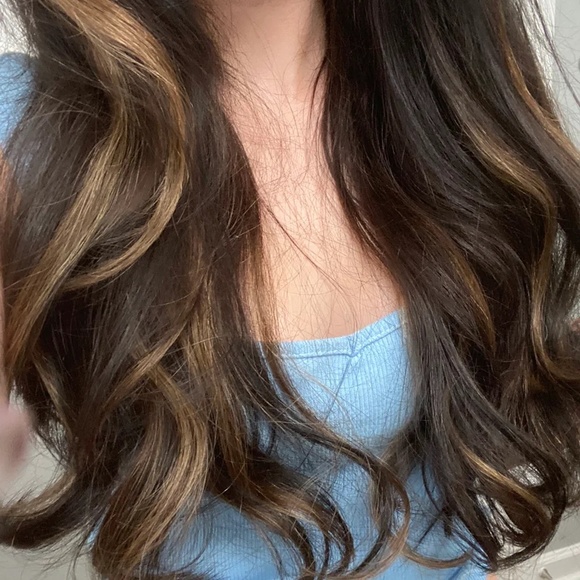 BELLAMI Other - 24 inch snicker tape in human hair extensions